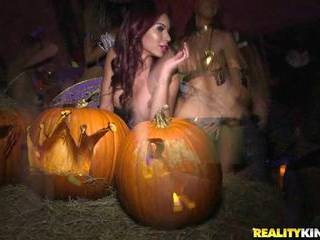 Быстрый секс на улице