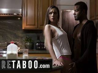 Порно жестко сосет