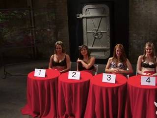 Смотреть порно подборка кончают в рот