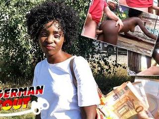 Секс с красоткой на пляже